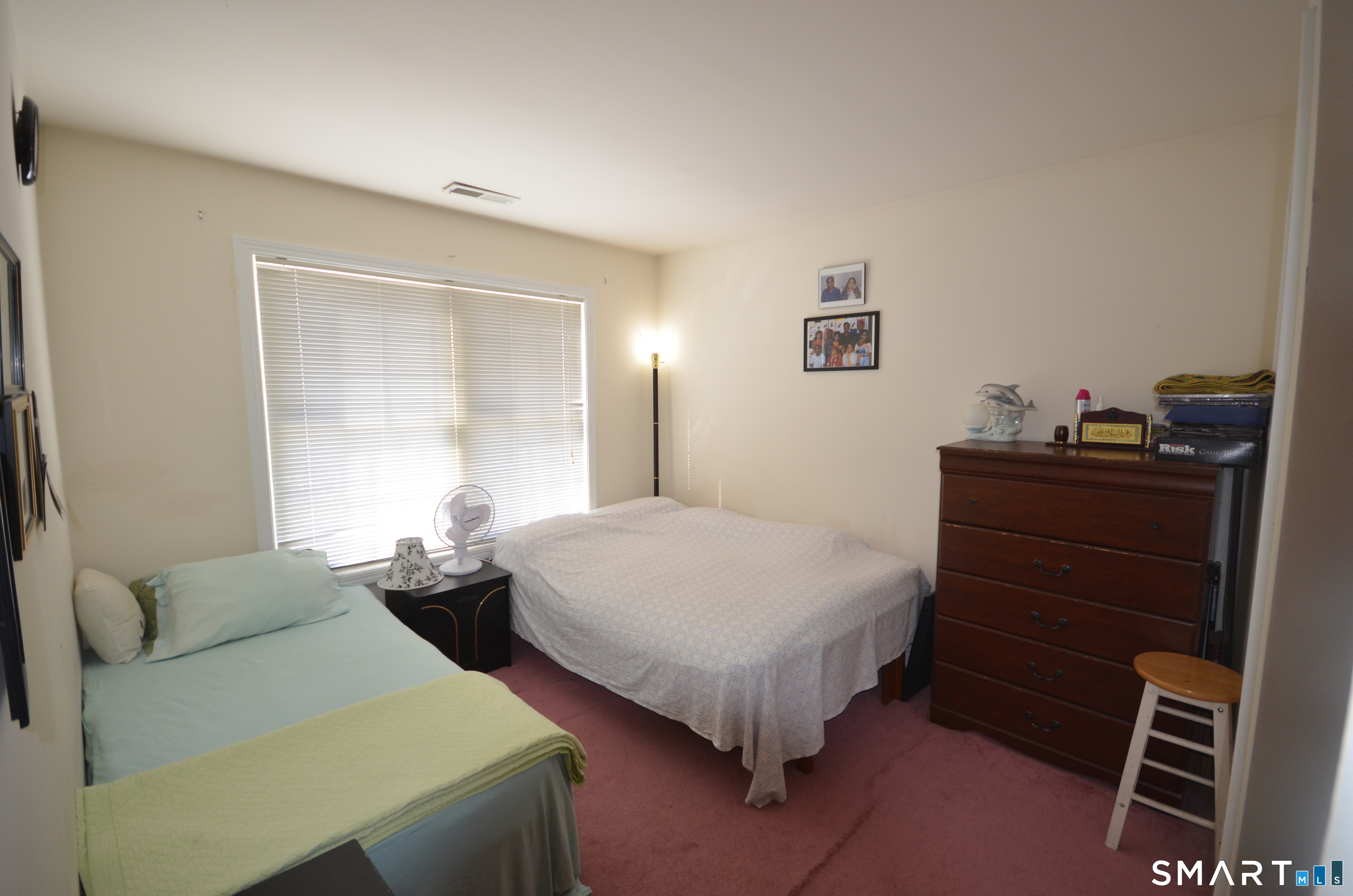 1376 Chopsey Hill Road Bridgeport, CT 06606 - Photo 17 of 35