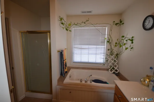 $499,000 | 1376 Chopsey Hill Road, Bridgeport, CT 06606