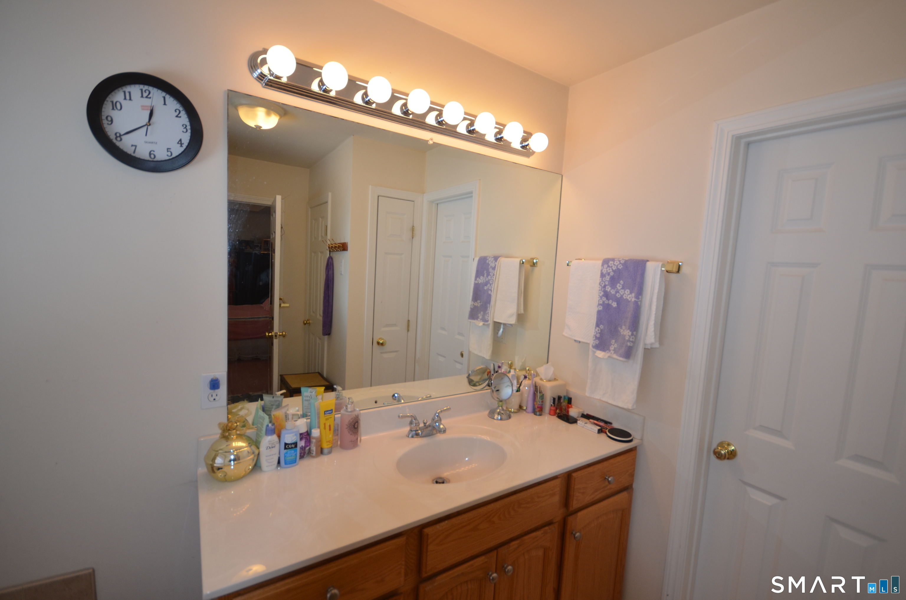 1376 Chopsey Hill Road Bridgeport, CT 06606 - Photo 28 of 35