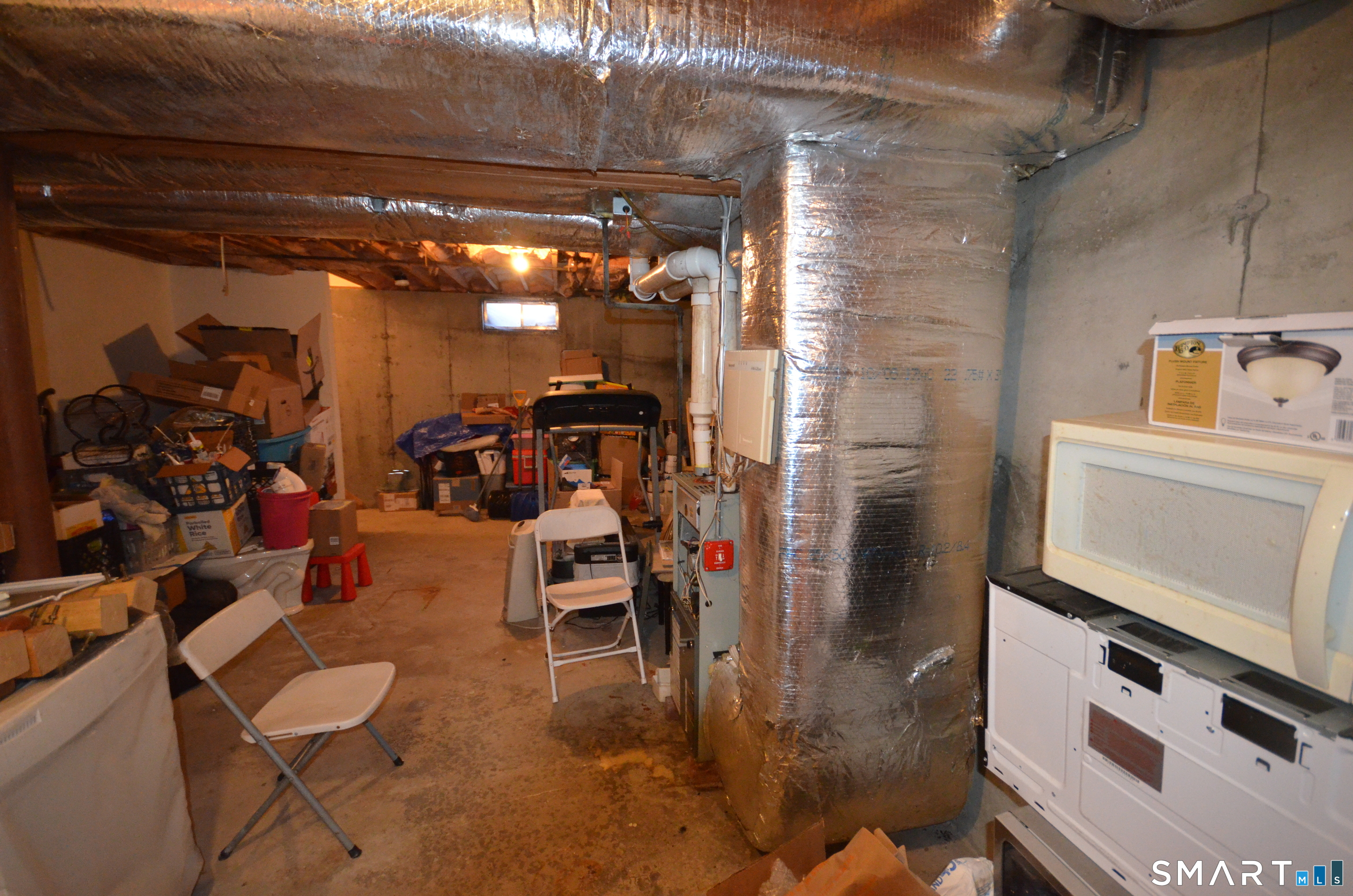 1376 Chopsey Hill Road Bridgeport, CT 06606 - Photo 32 of 35