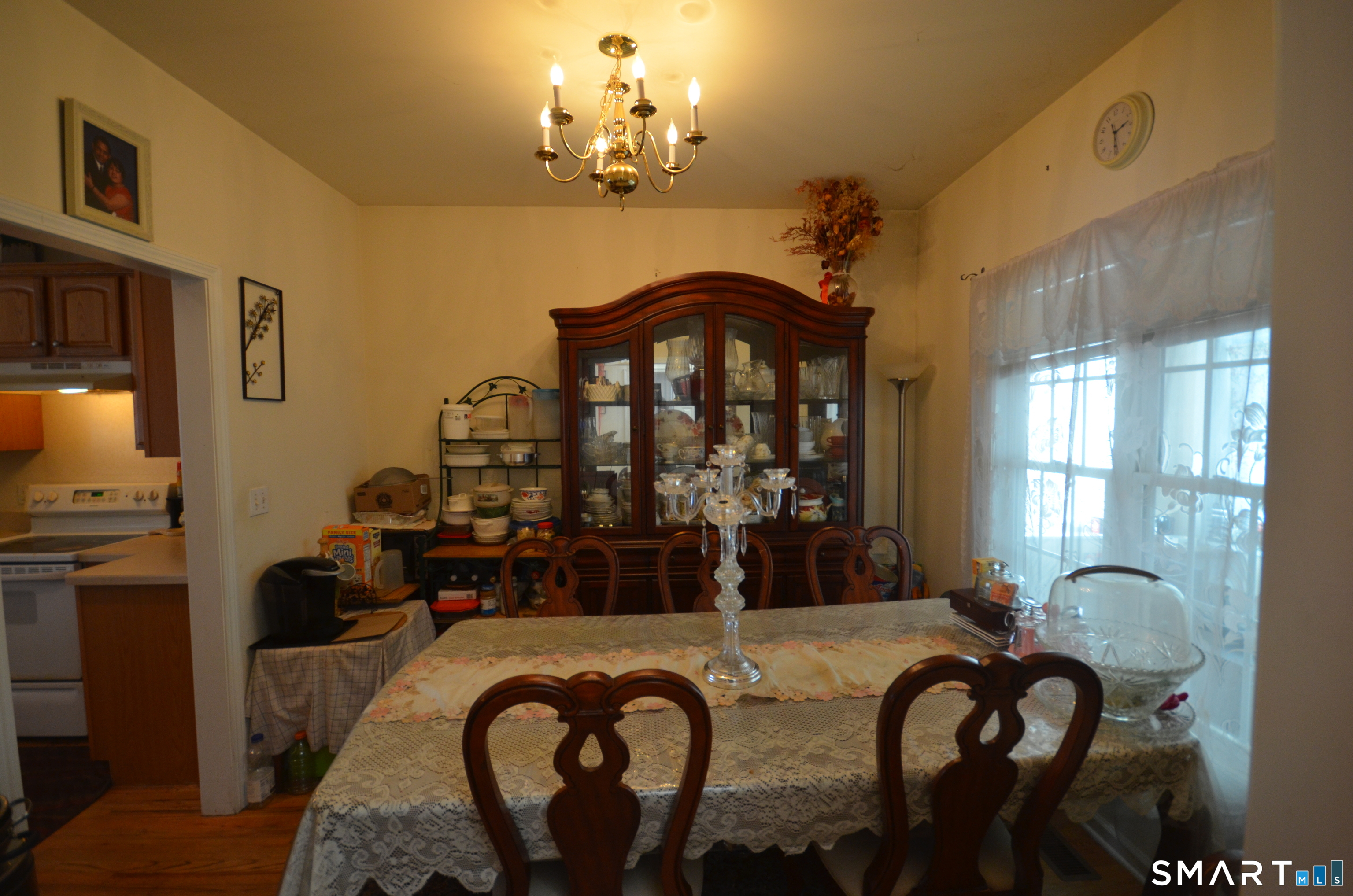 1376 Chopsey Hill Road Bridgeport, CT 06606 - Photo 8 of 35