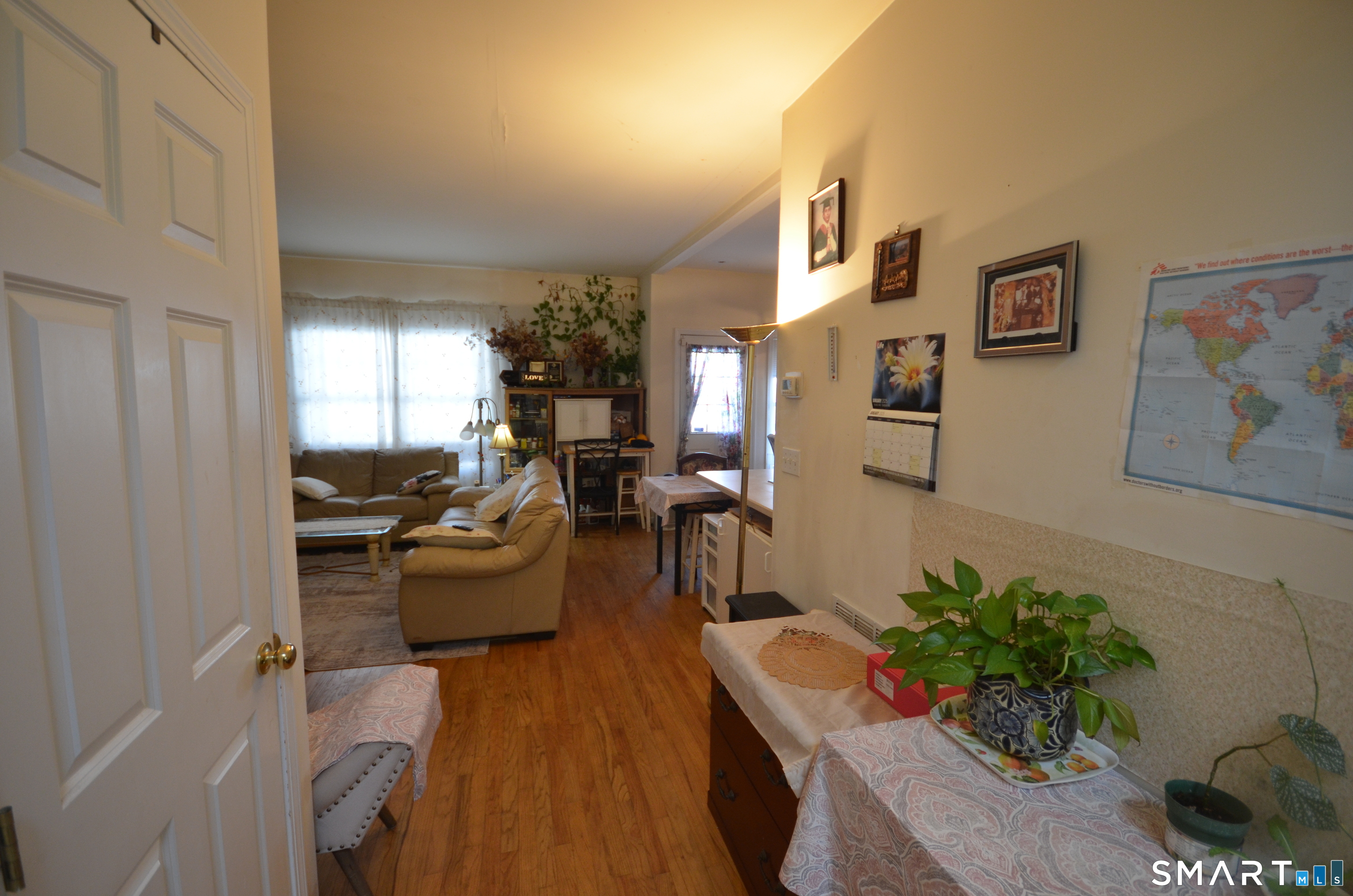 1376 Chopsey Hill Road Bridgeport, CT 06606 - Photo 10 of 35