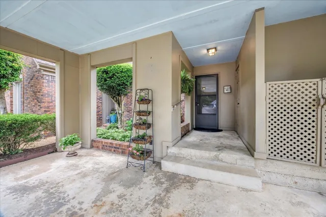 $324,900 | 8570 Park Trail Drive, Germantown, TN 38139