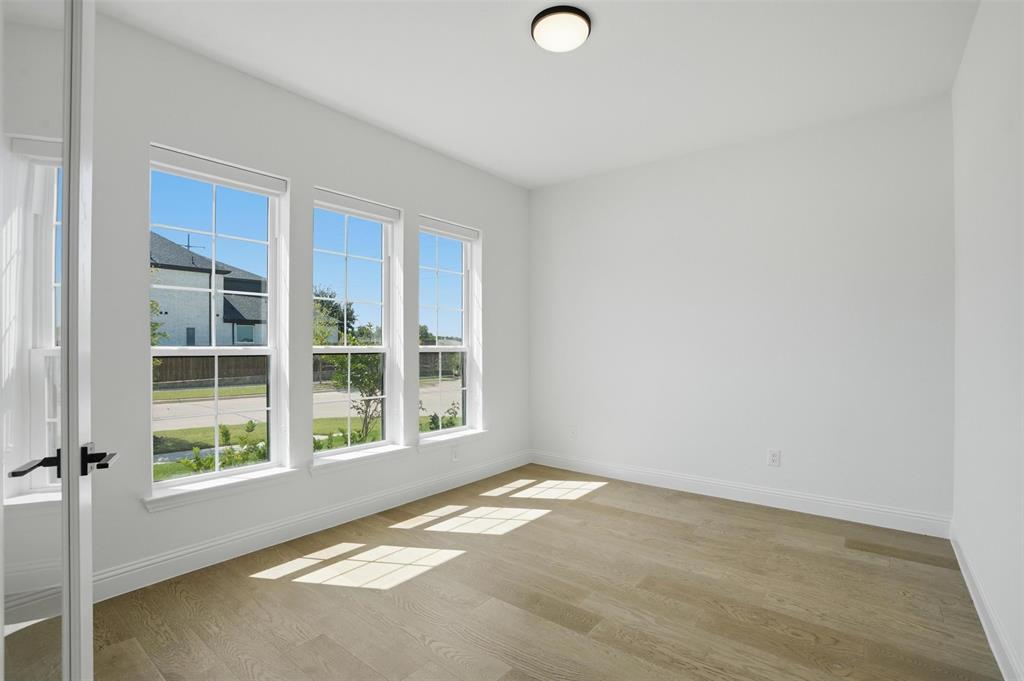10614 Born Free Road Frisco, TX 75035 - Photo 20 of 39