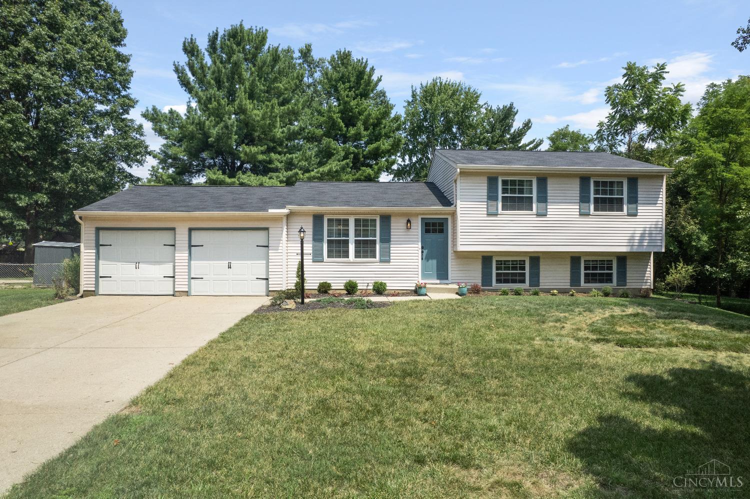 619 Regent Road Cincinnati, OH 45245 - Photo 1 of 22 Gallery Image 1
