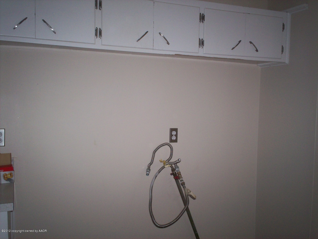 5201 South Travis Street Amarillo, TX 79110 - Photo 4 of 20 a bathroom with a shower