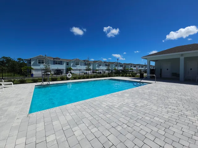 $2,595 | 5731 Southeast Edgewater Circle, Stuart, FL 34997