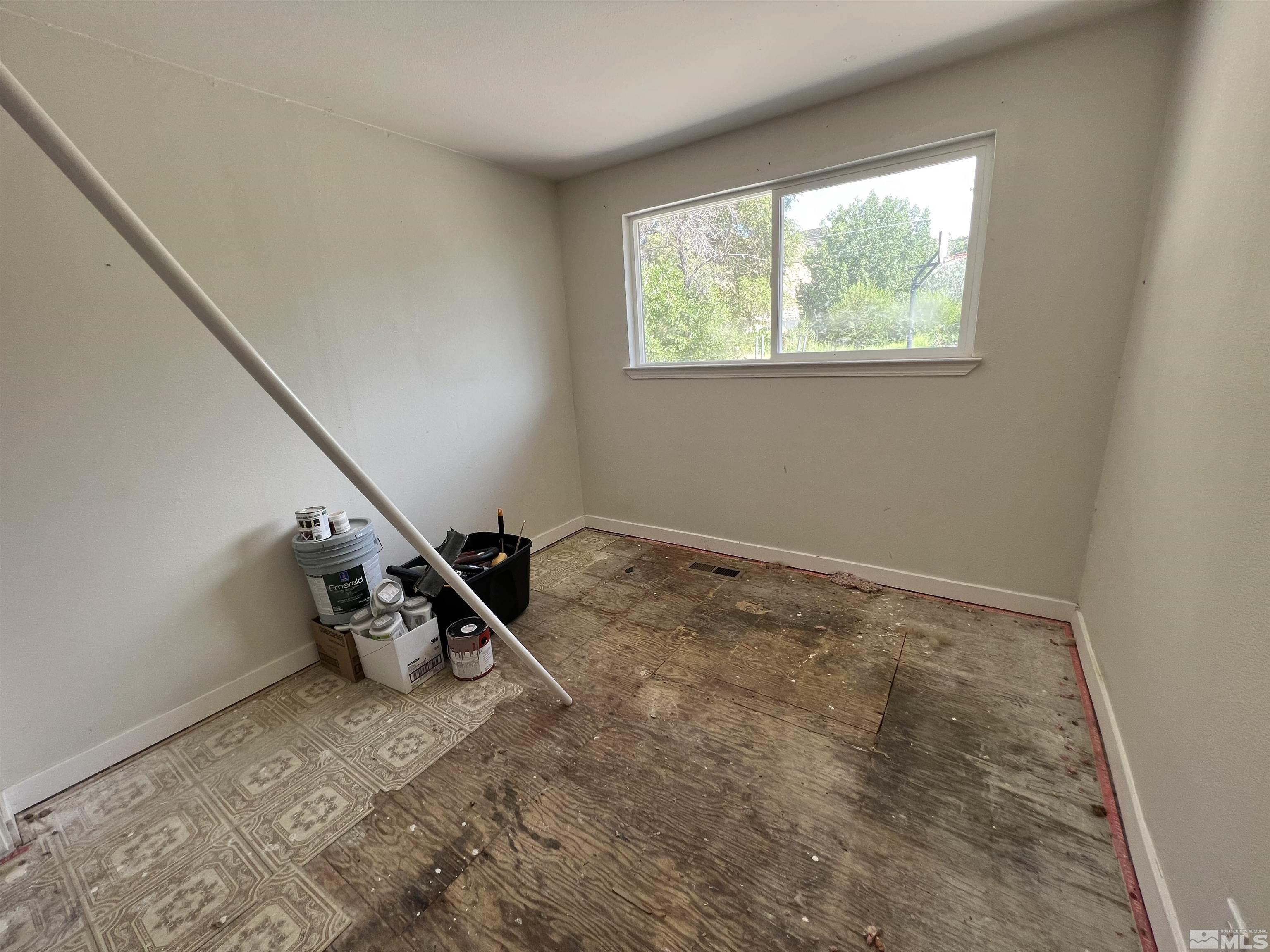 9120 Fremont Way Reno, NV 89506 - Photo 11 of 15 a view of a room with gym equipment