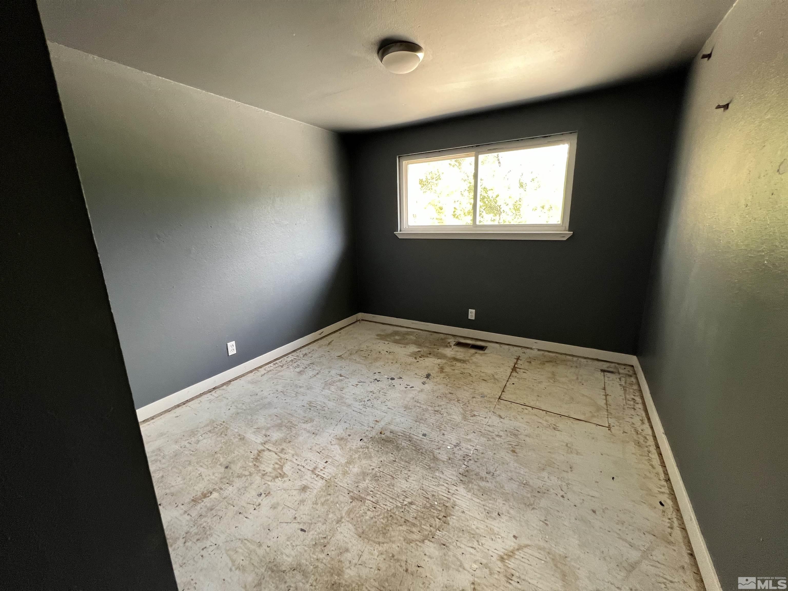 9120 Fremont Way Reno, NV 89506 - Photo 9 of 15 a view of an empty room and a window