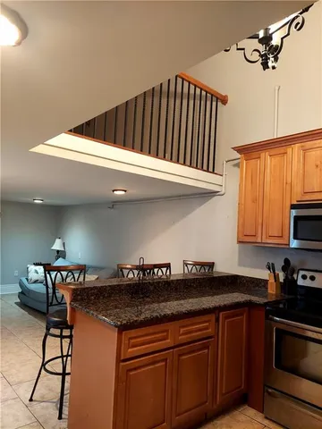 $1,300 | 500 Pelican Avenue, Unit E, New Orleans, LA 70114