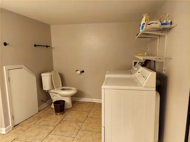 $1,300 | 500 Pelican Avenue, Unit E, New Orleans, LA 70114