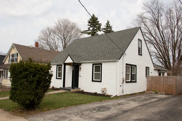 $410,000 | 22 North 12th Street, St. Charles, IL 60174