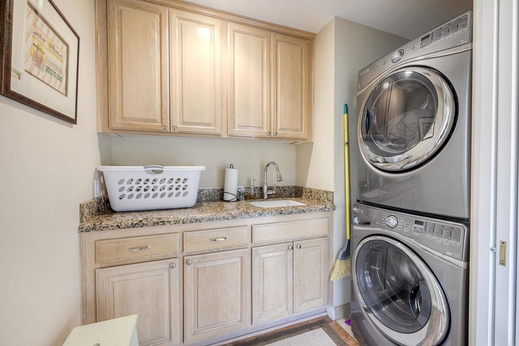 16142 El Tae Road Pauma Valley, CA 92061 - Photo 30 of 63 a utility room with sink dryer and washer