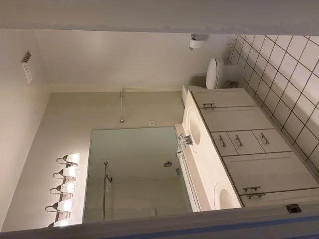 an entryway with a window