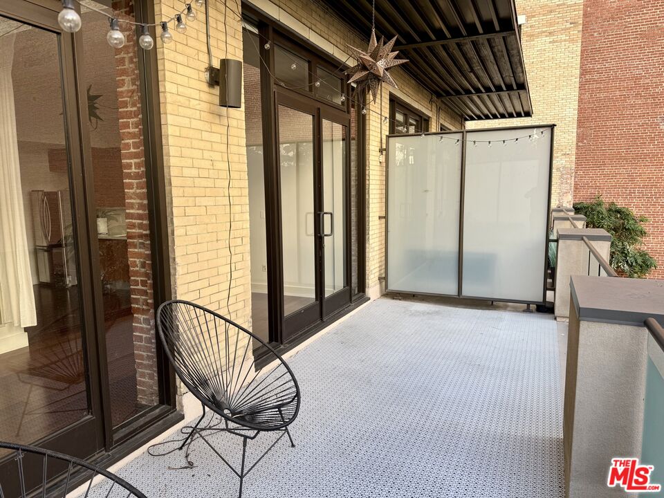 460 South Spring Street, Unit 205 Los Angeles, CA 90013 - Photo 12 of 18 a view of an outdoor space