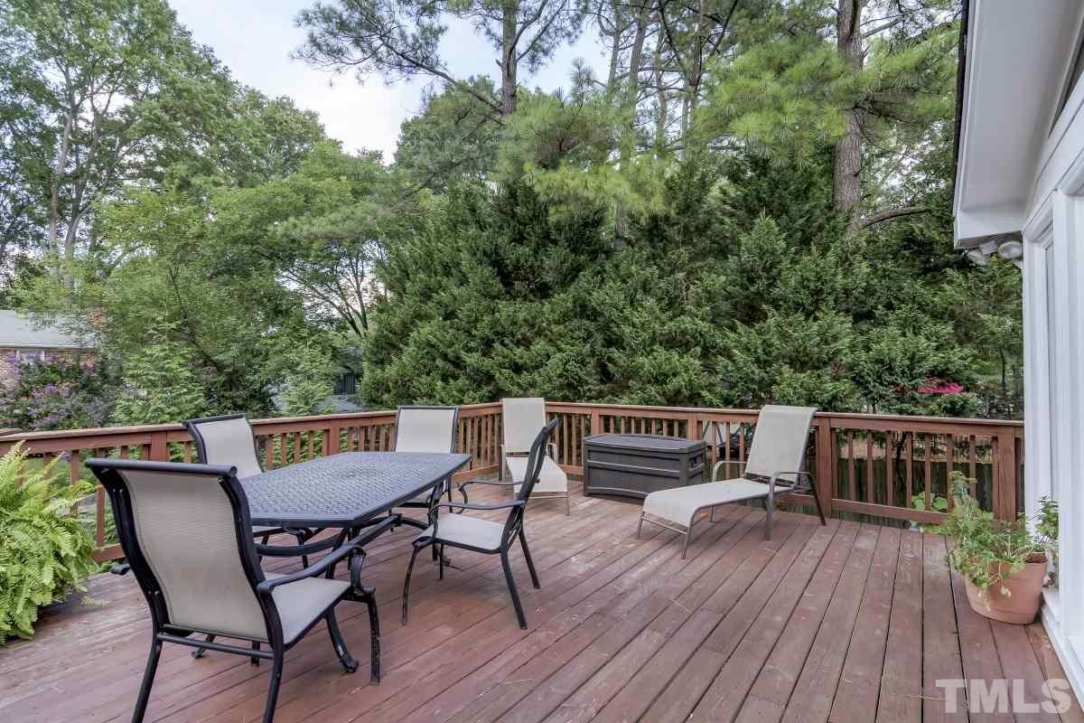 429 East Millbrook Road Raleigh, NC 27609 - Photo 22 of 25