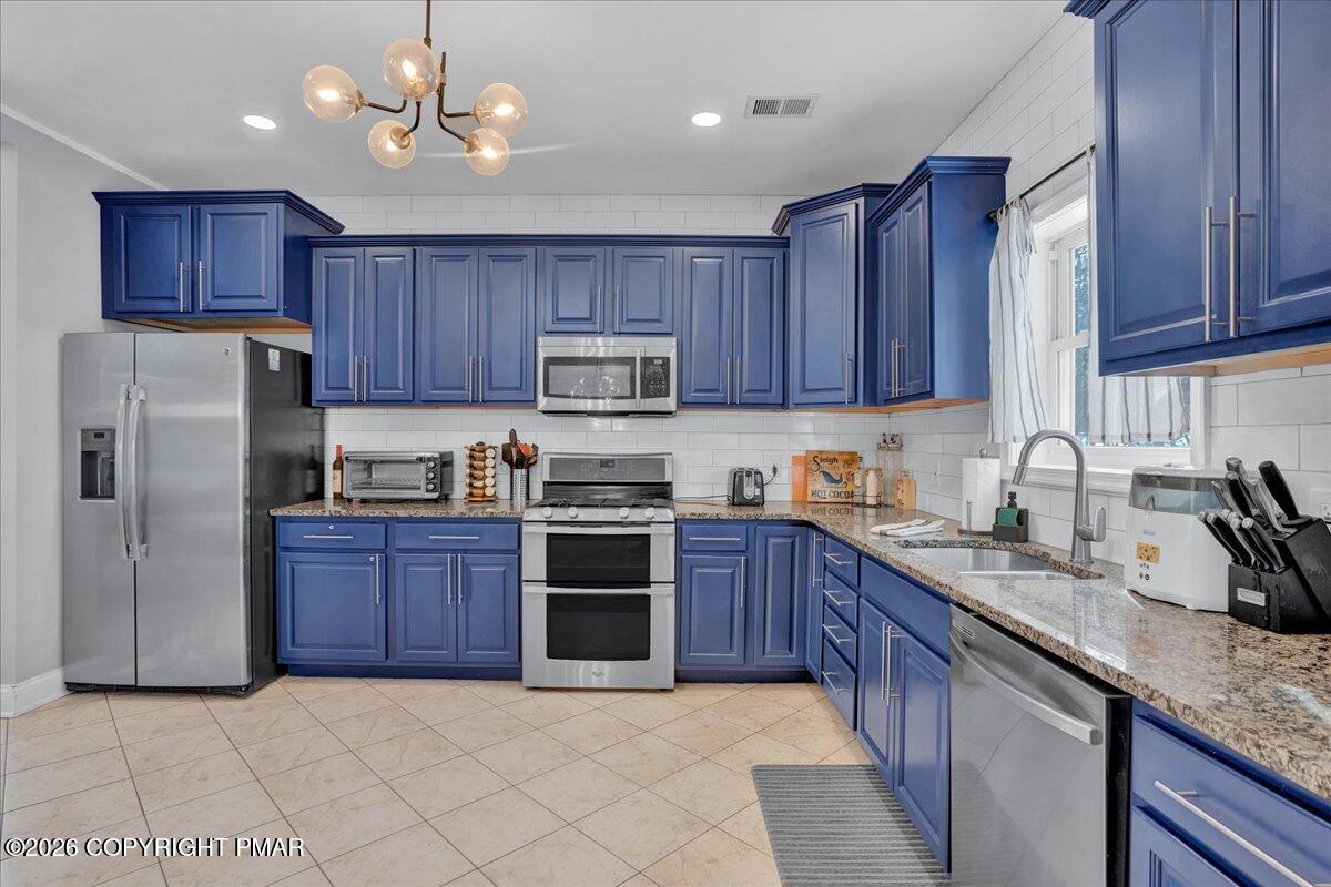 3223 Willow Grove Road Pocono Summit, PA 18346 - Photo 3 of 34 Kitchen