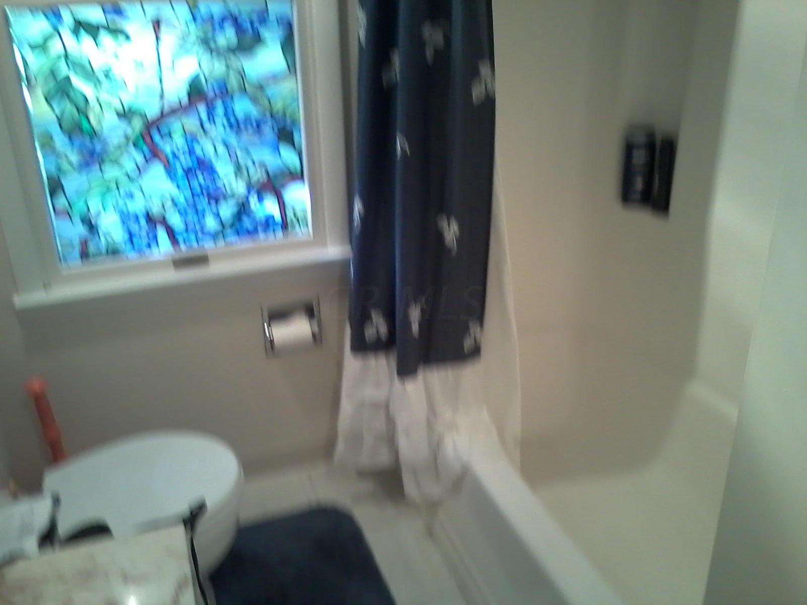 2233 Rodger Road Columbus, OH 43207 - Photo 7 of 18 Picture0926142020_1