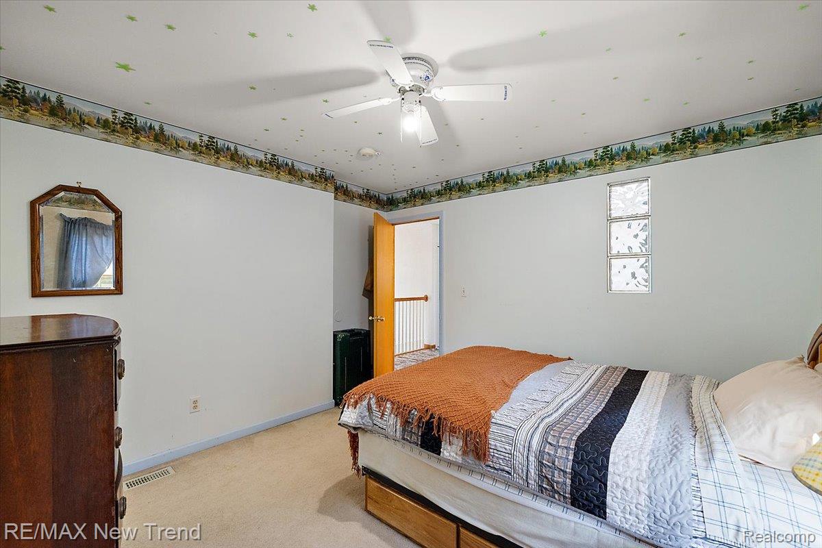 1450 Lenox Road Bloomfield Hills, MI 48304 - Photo 60 of 79 Wall-to-wall carpeting and white walls