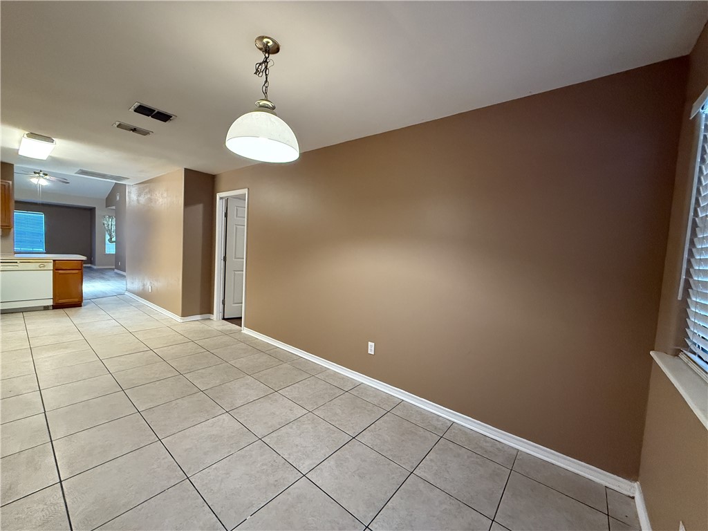 1818 Rodd Field Road, Unit E2 Corpus Christi, TX 78412 - Photo 8 of 25
