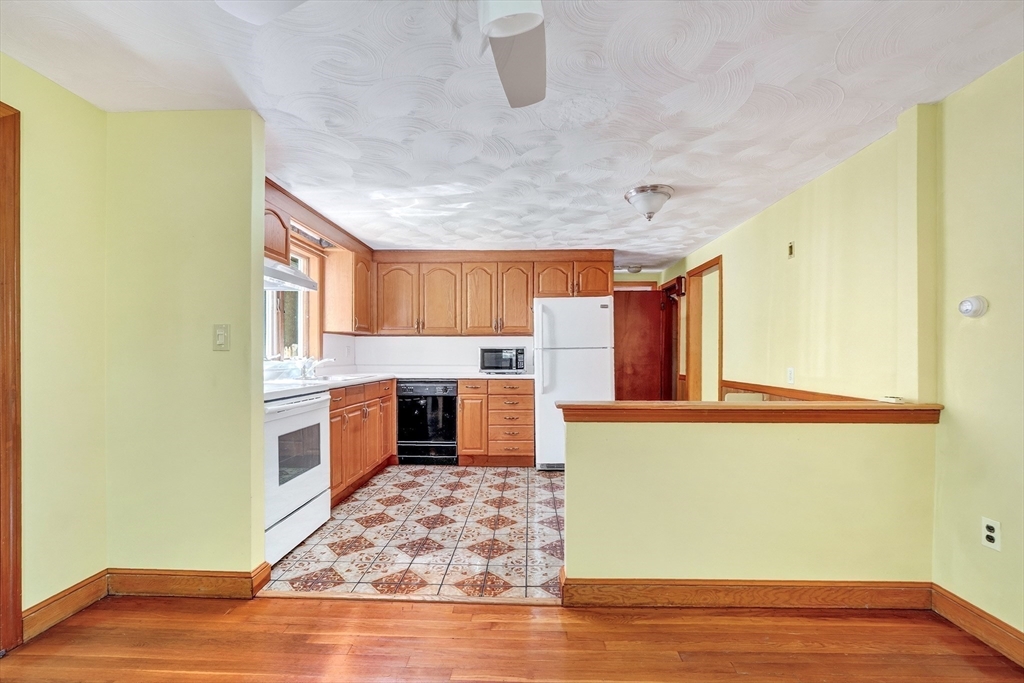 114 Glenellen Road Boston, MA 02132 - Photo 13 of 42