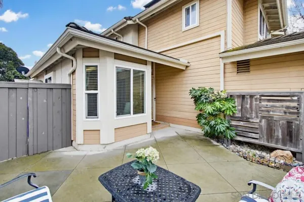 $1,029,000 | 9525 High Park Lane, San Diego, CA 92129