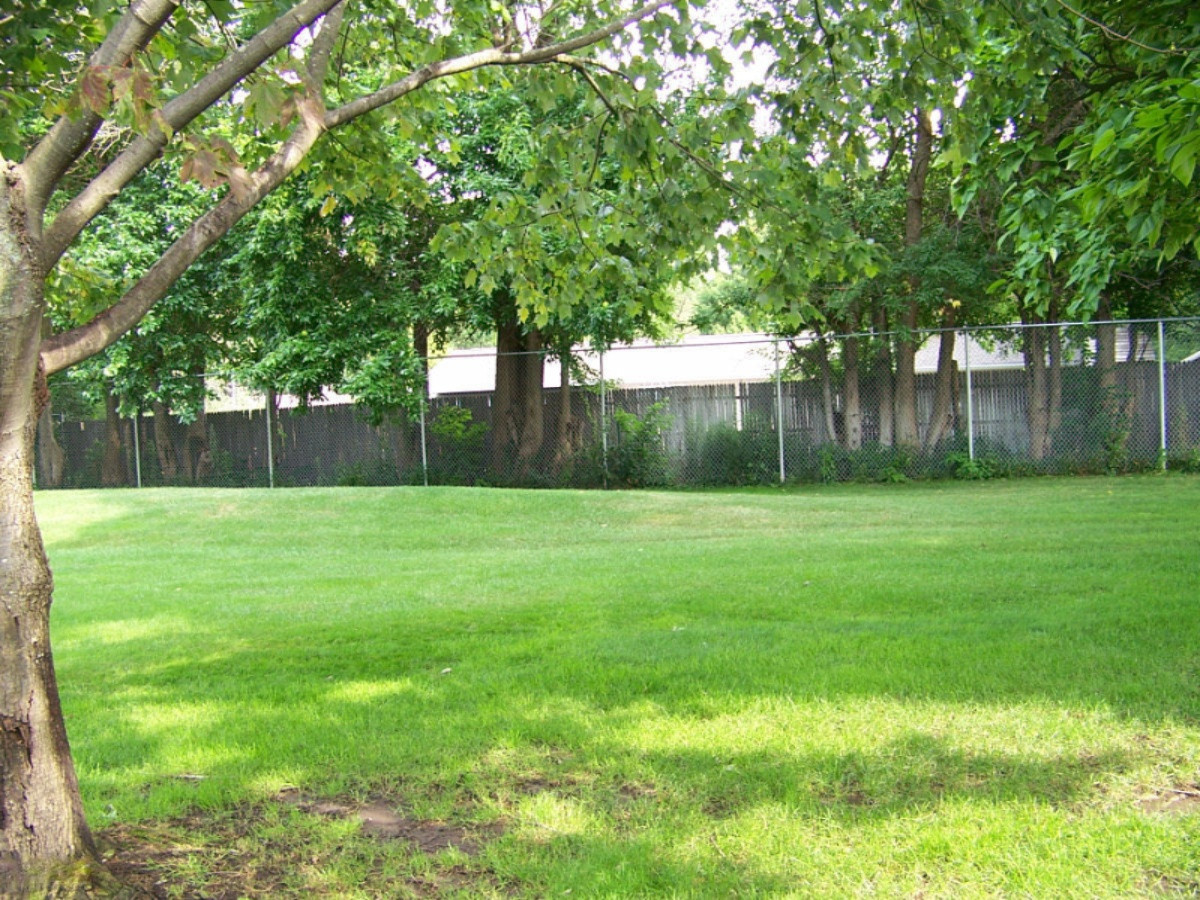5130 Green Meadow Road, Unit 51 Kalamazoo, MI 49009 - Photo 28 of 30 yard2
