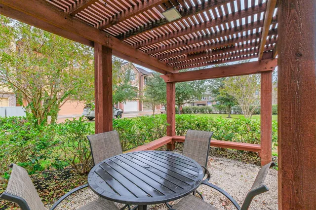 $369,900 | 11002 Upland Forest Drive, Houston, TX 77043