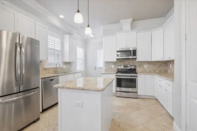 $369,900 | 11002 Upland Forest Drive, Houston, TX 77043