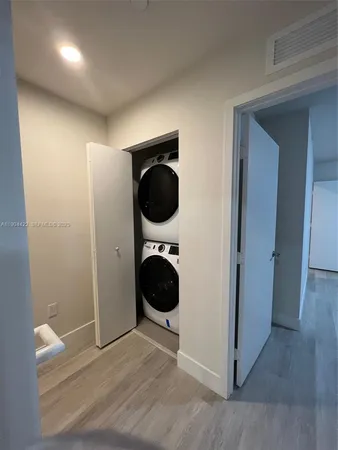 $2,750 | 2561 Northeast 193rd Street, Unit 1206, Miami, FL 33180