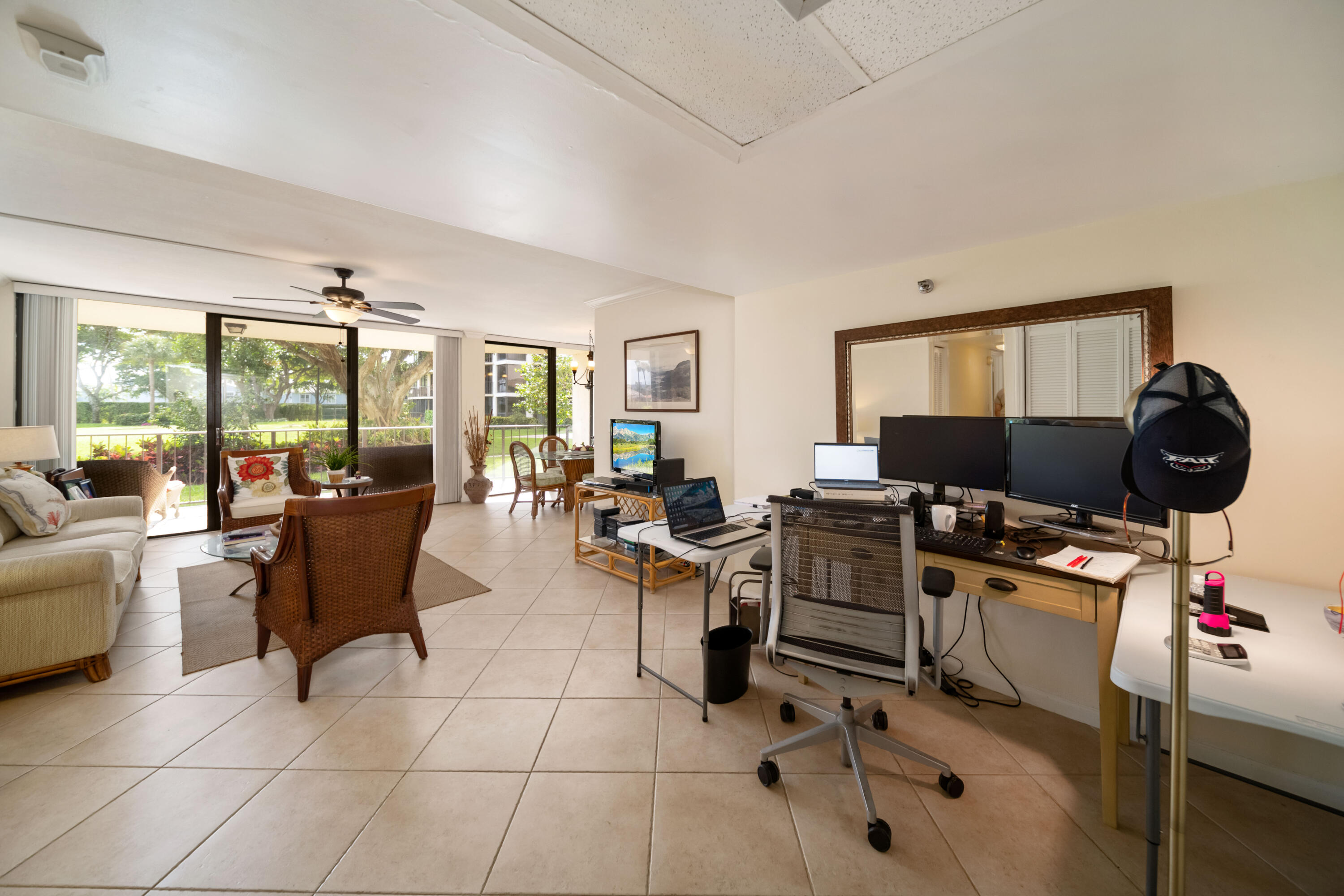 899 Jeffery Street, Unit 107 Boca Raton, FL 33487 - Photo 17 of 43 FXX_9577