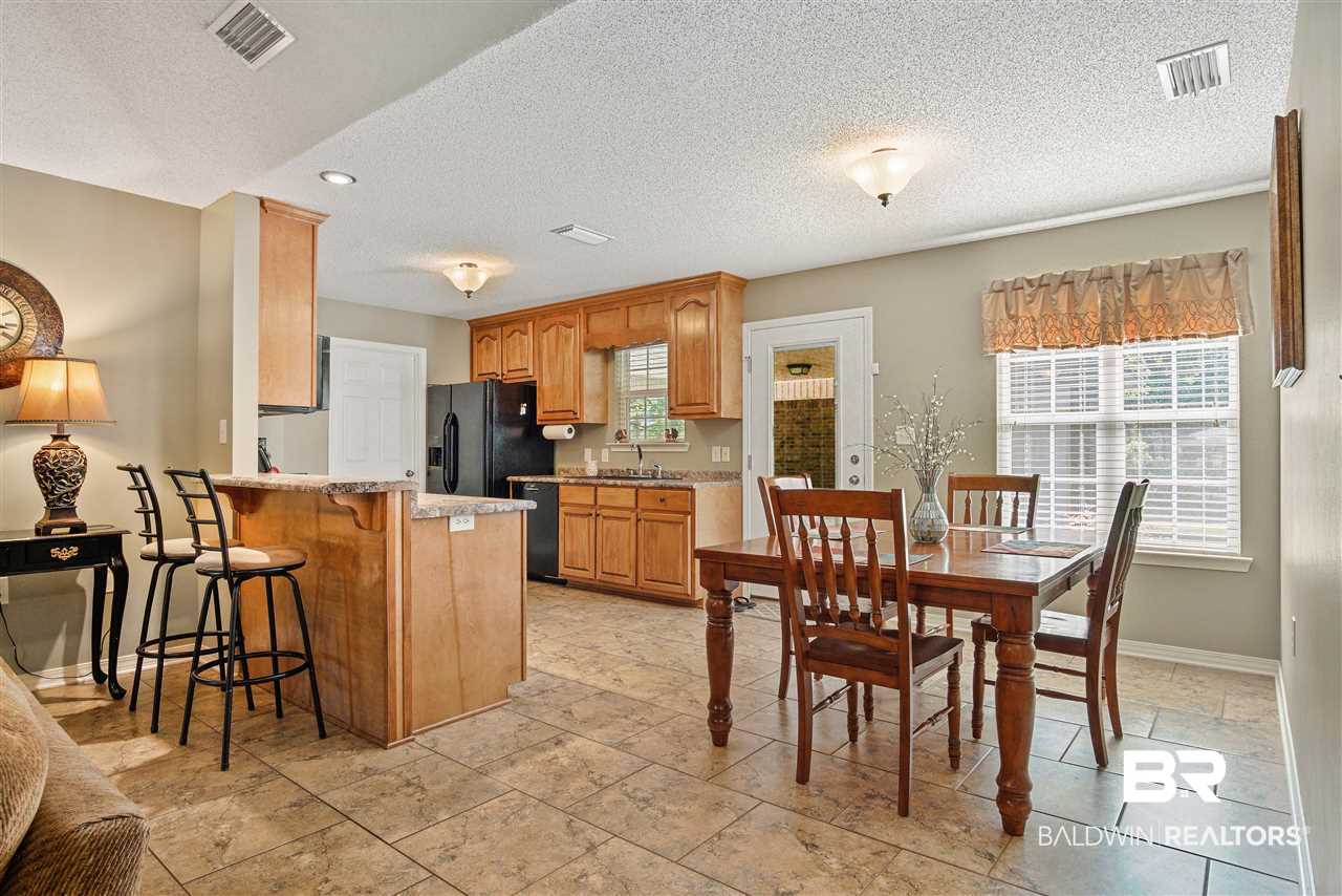 257 Carnation Street Mobile, AL 36609 - Photo 7 of 33