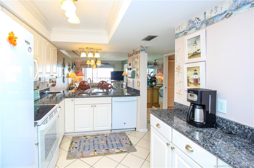 4540 Northeast Sandpebble Trace, Unit 204 Jensen Beach, FL 34957 - Photo 13 of 38