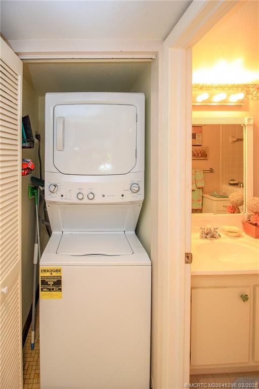 4540 Northeast Sandpebble Trace, Unit 204 Jensen Beach, FL 34957 - Photo 19 of 38