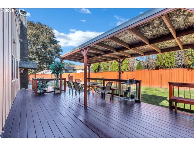 a view of outdoor space with seating space