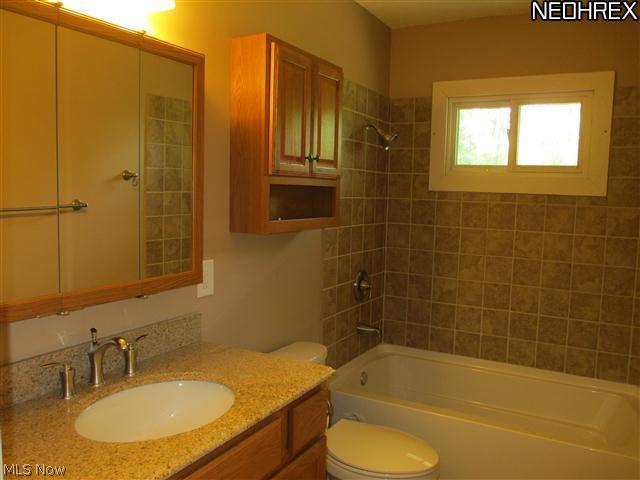 6255 Dodge Road Southwest Canton, OH 44706 - Photo 7 of 12 Gallery Image 7