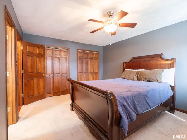 $359,000 | 9913 West Guinivere Drive, Mapleton, IL 61547