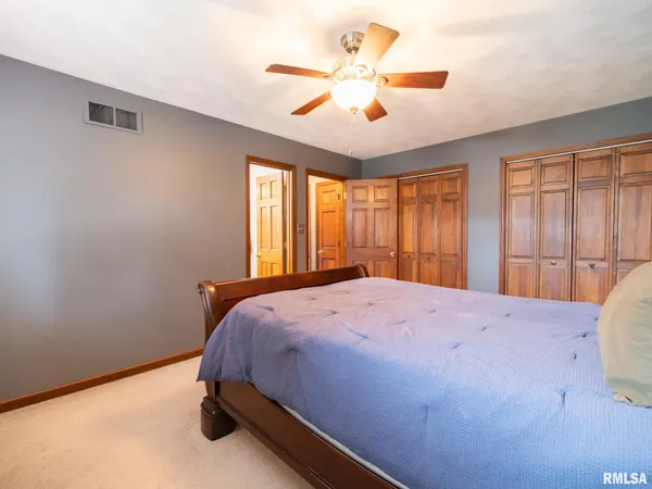 $359,000 | 9913 West Guinivere Drive, Mapleton, IL 61547