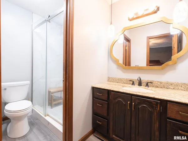 $359,000 | 9913 West Guinivere Drive, Mapleton, IL 61547