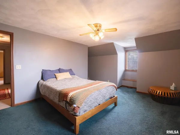 $359,000 | 9913 West Guinivere Drive, Mapleton, IL 61547