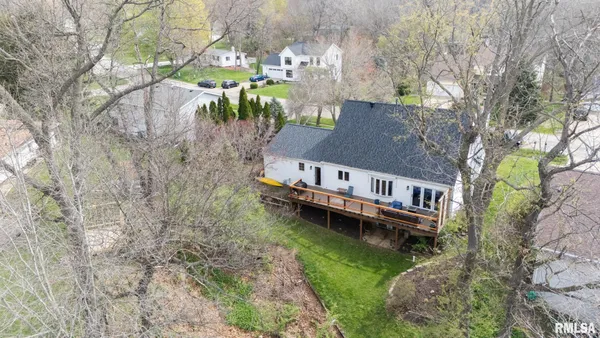 $359,000 | 9913 West Guinivere Drive, Mapleton, IL 61547
