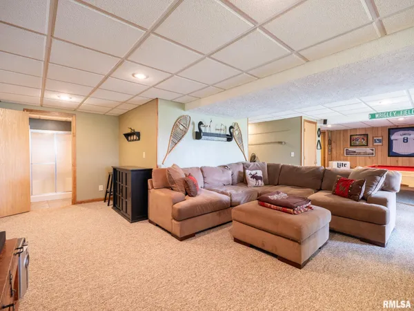 $359,000 | 9913 West Guinivere Drive, Mapleton, IL 61547