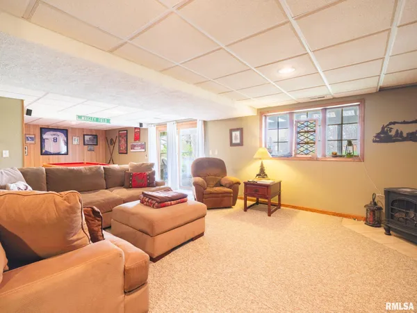 $359,000 | 9913 West Guinivere Drive, Mapleton, IL 61547