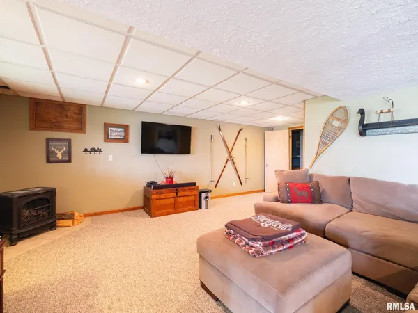 $359,000 | 9913 West Guinivere Drive, Mapleton, IL 61547