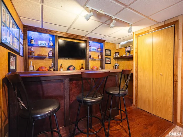 $359,000 | 9913 West Guinivere Drive, Mapleton, IL 61547