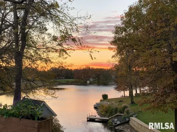 $359,000 | 9913 West Guinivere Drive, Mapleton, IL 61547