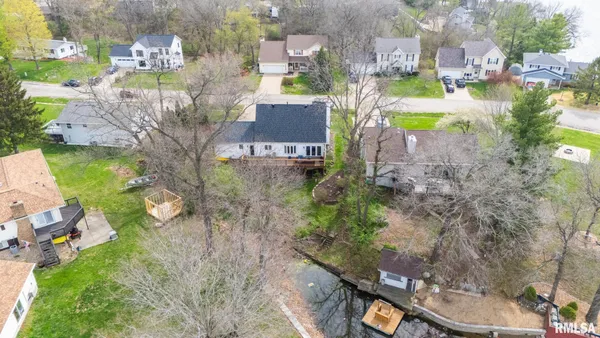$359,000 | 9913 West Guinivere Drive, Mapleton, IL 61547