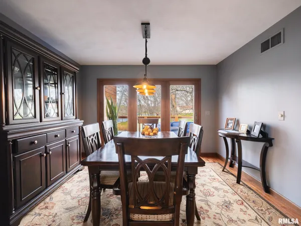 $359,000 | 9913 West Guinivere Drive, Mapleton, IL 61547