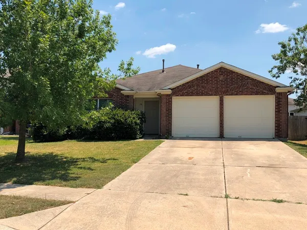 $2,000 | 376 Spruce Drive, Kyle, TX 78640