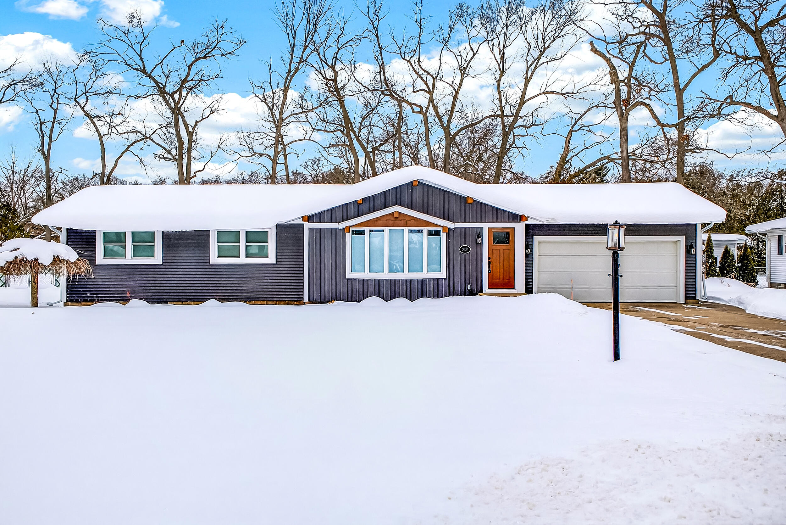 2009 Riegler Road Muskegon, MI 49445 - Photo 2 of 59 2009 riegler-44